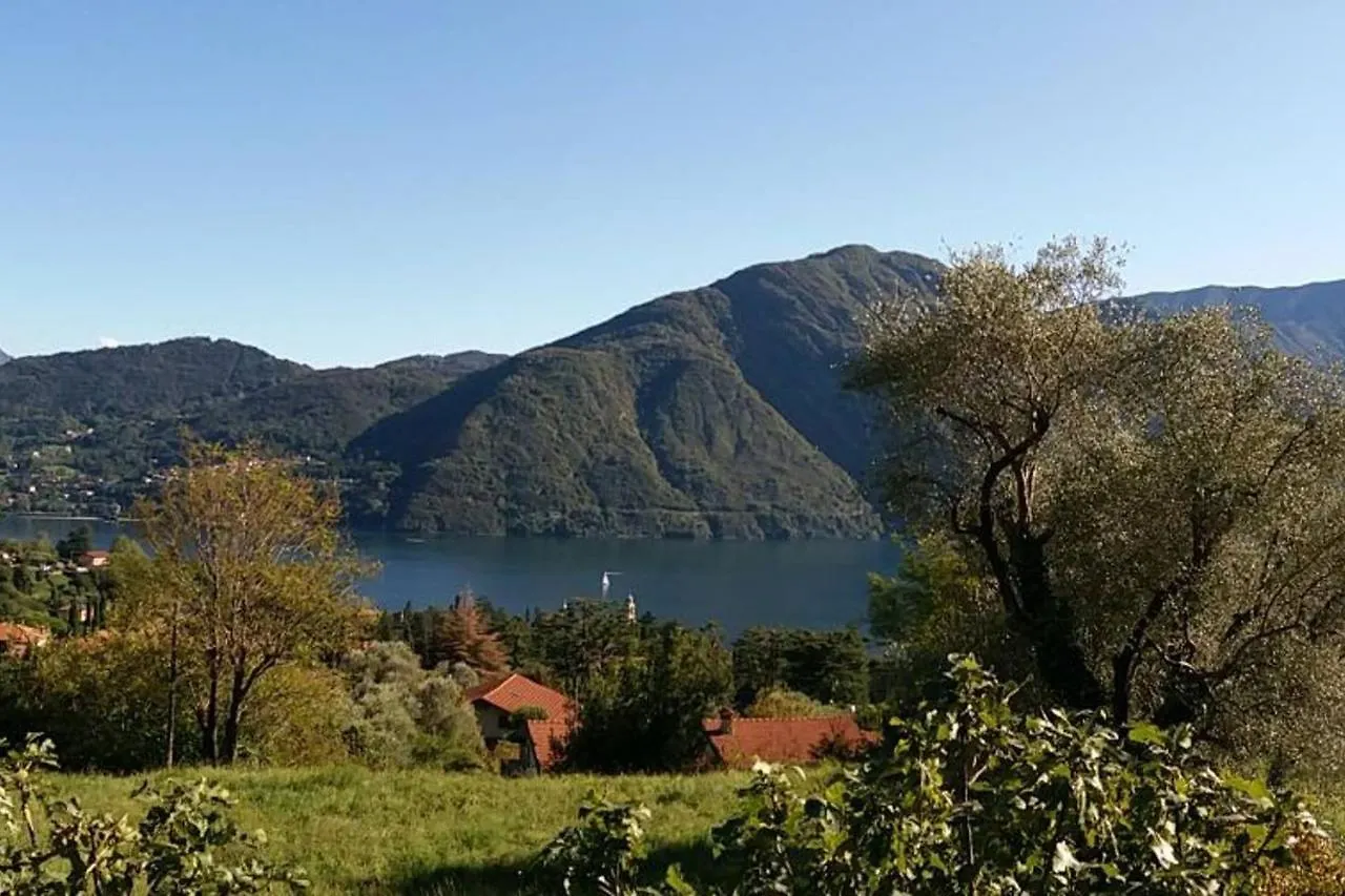 Casa Intignano - Camera Con Bagno E Portico Vista Lago Tremezzo