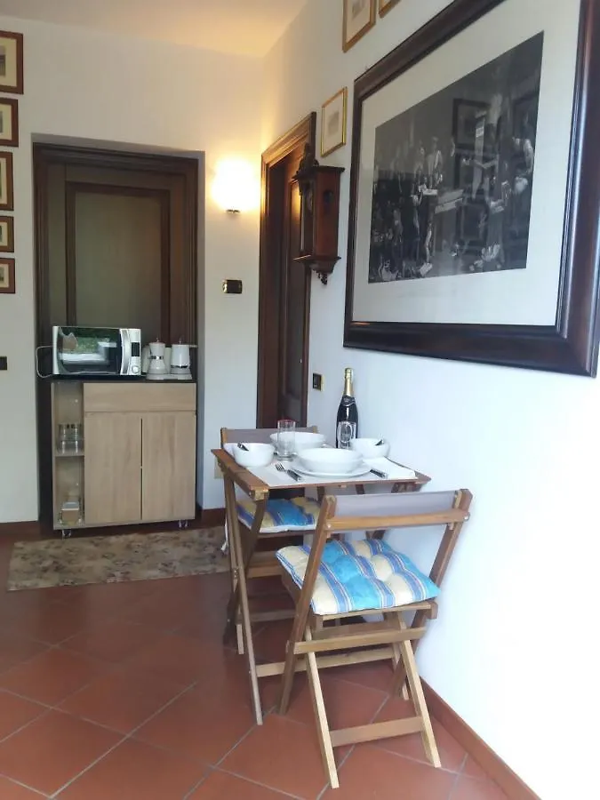 Appartement Casa Intignano - Camera Con Bagno E Portico Vista Lago Tremezzo Italië