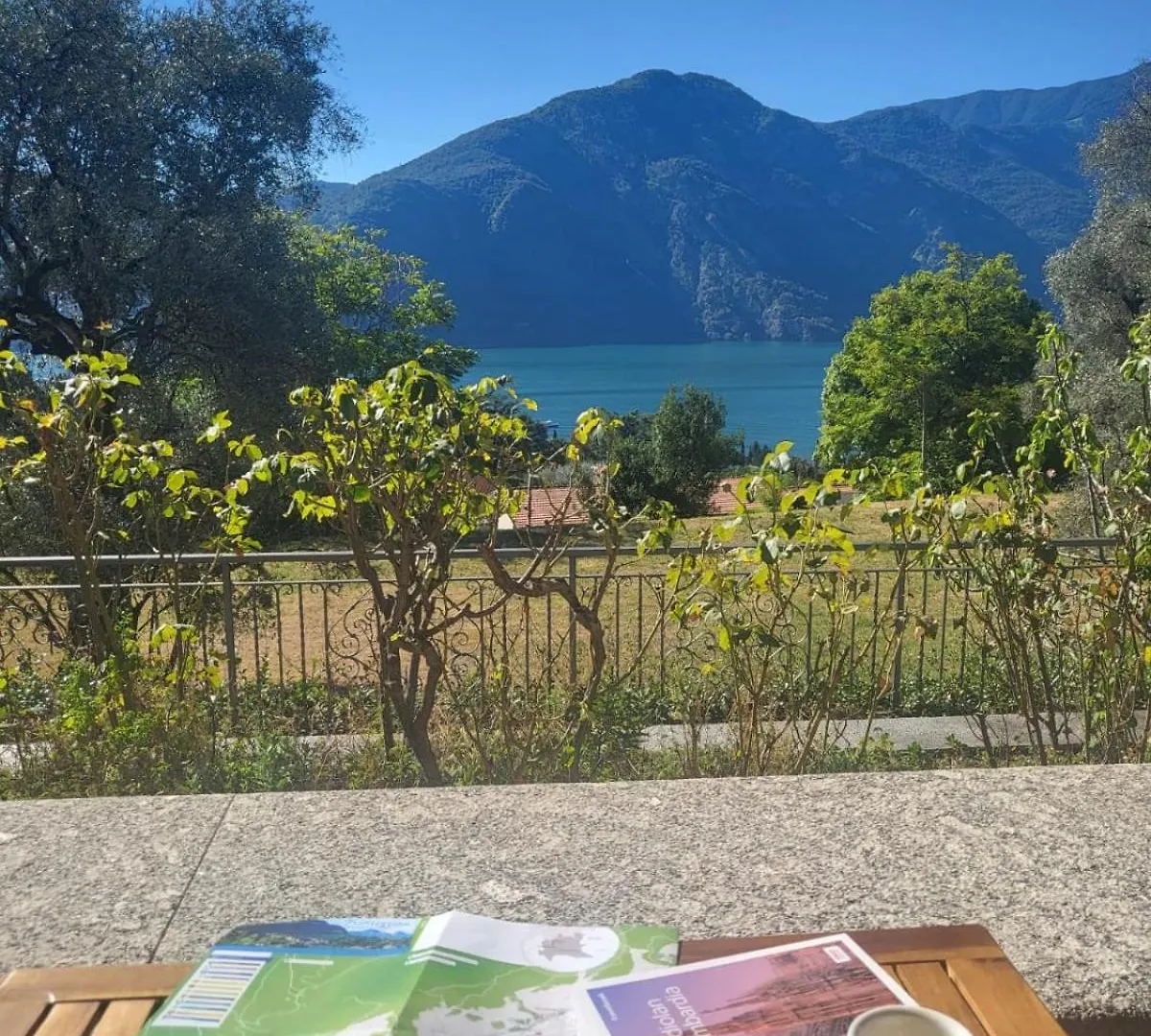 Casa Intignano - Camera Con Bagno E Portico Vista Lago Tremezzo