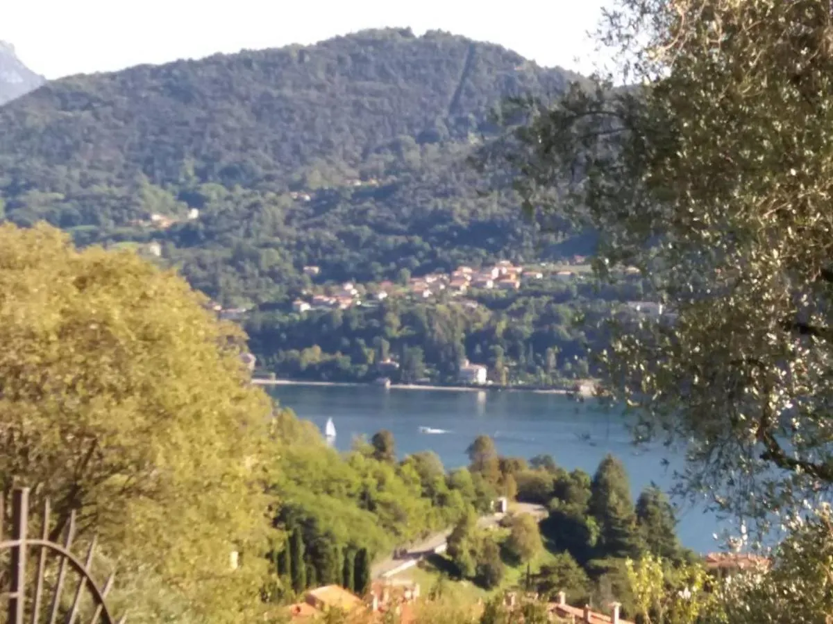 Apartment Casa Intignano - Camera Con Bagno E Portico Vista Lago Tremezzo Italien
